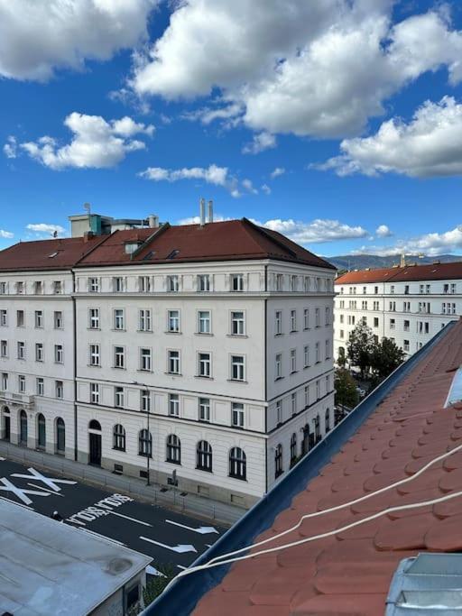 Modern Apartment Centrally Located ザグレブ エクステリア 写真