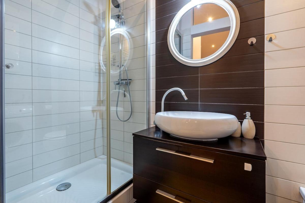 Modern Apartment Centrally Located ザグレブ エクステリア 写真