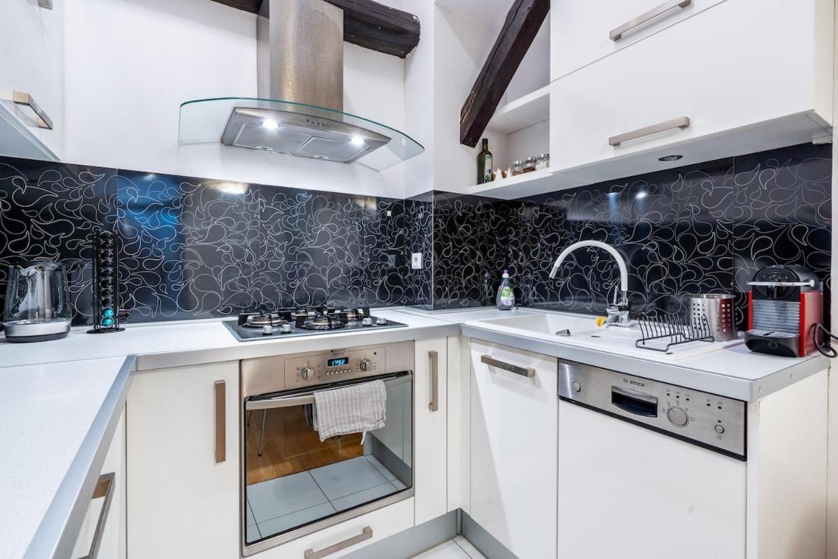 Modern Apartment Centrally Located ザグレブ エクステリア 写真